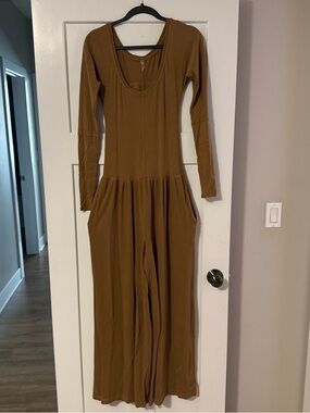 Women's Long Sleeve Scoop Neck jumpsuit in Brown